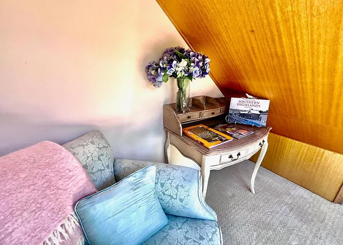 French Provincial The Garden Suite At Chapmans With Breakfast & Pets